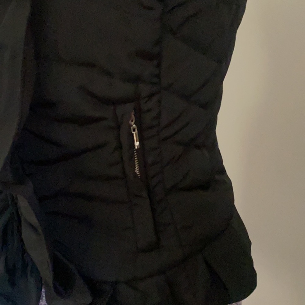 White House Black Market Vest - Picture 4 of 6